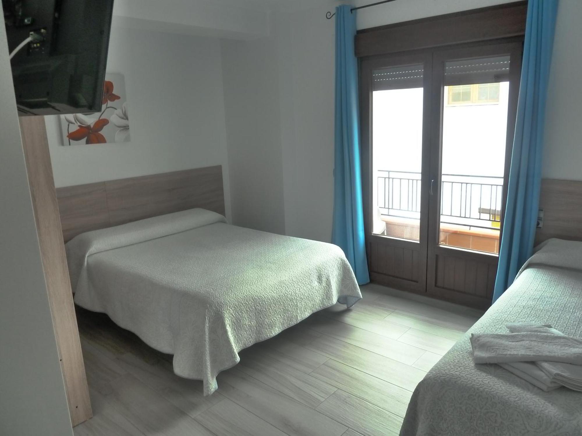 Hostal Casa Fermina- A 2 Horas De Las Pistas De Esqui Trevélez Exterior foto